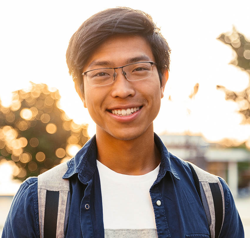 Experience Comfortable Tooth Removal in Pensacola
